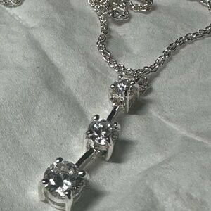 Elegant Silver Necklace with Crystal Accents